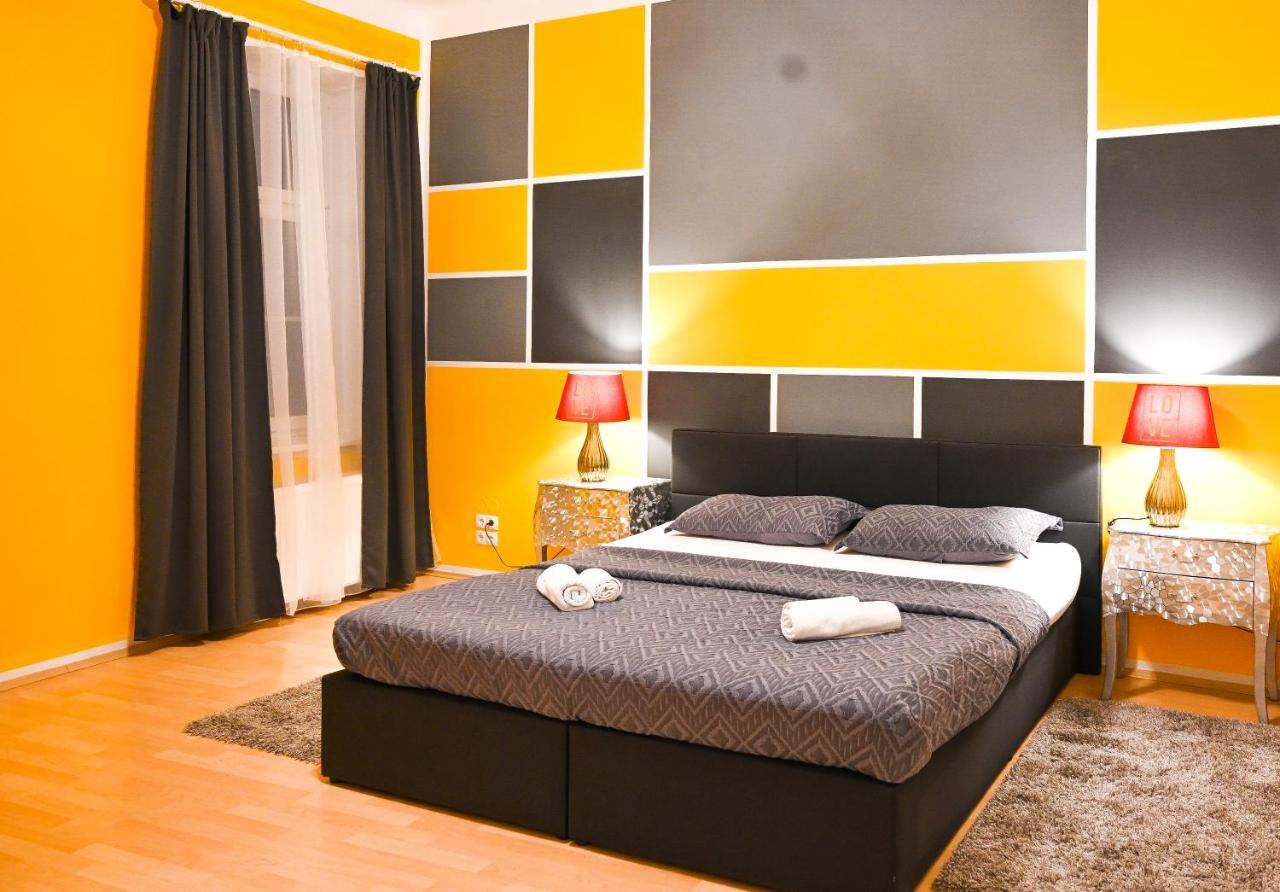 Elegant Suite Altes Akh Wina Bagian luar foto