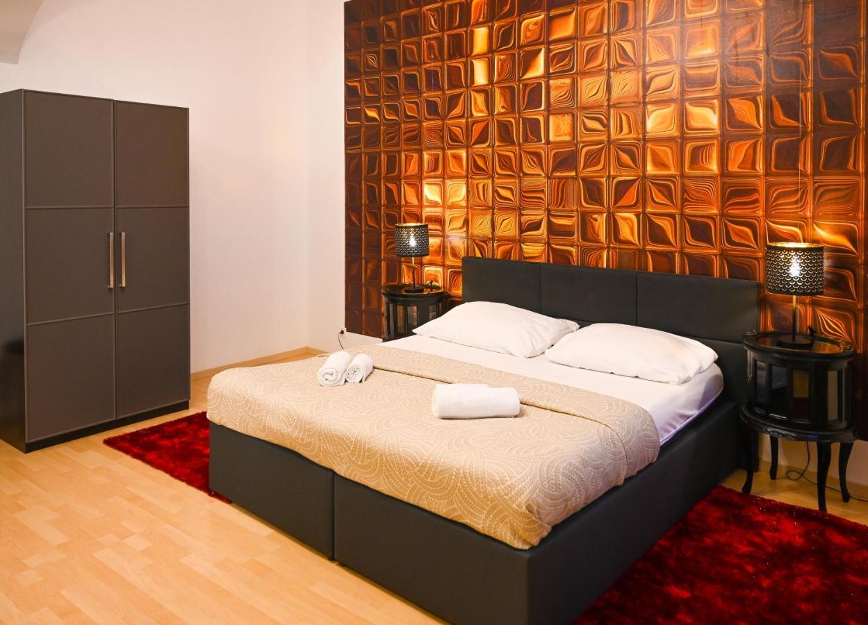 Elegant Suite Altes Akh Wina Bagian luar foto