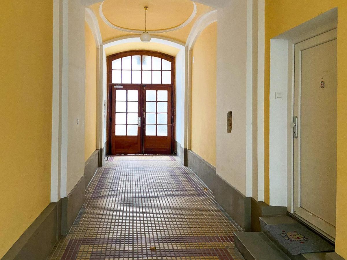 Elegant Suite Altes Akh Wina Bagian luar foto